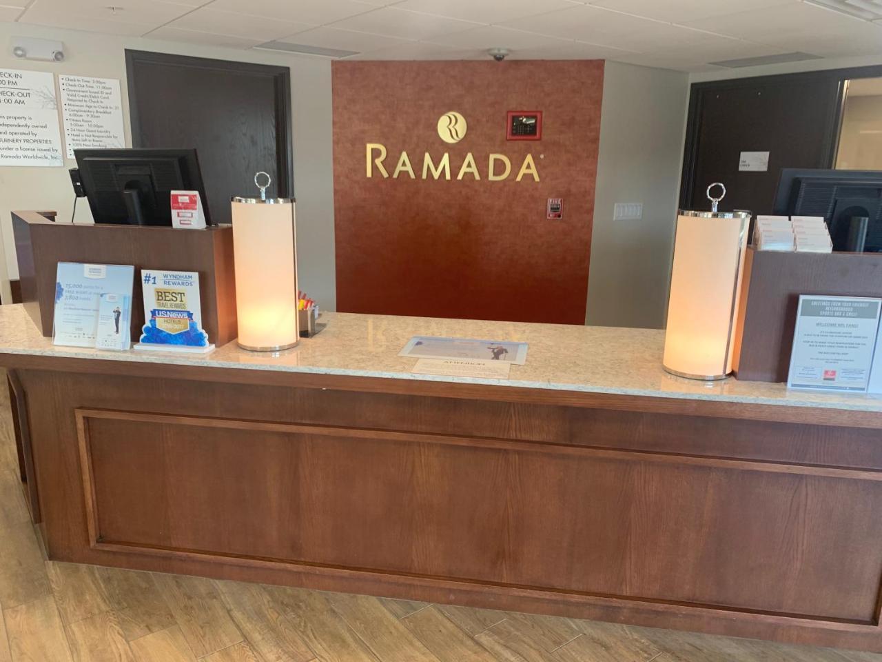 Ramada By Wyndham Minneapolis Golden Valley Eksteriør billede